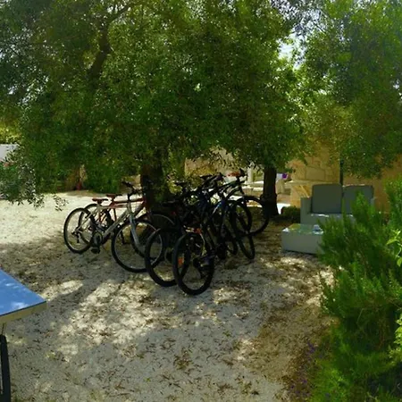 Willa Spacious With Pool In Bari 100 M² - Lush Garden *